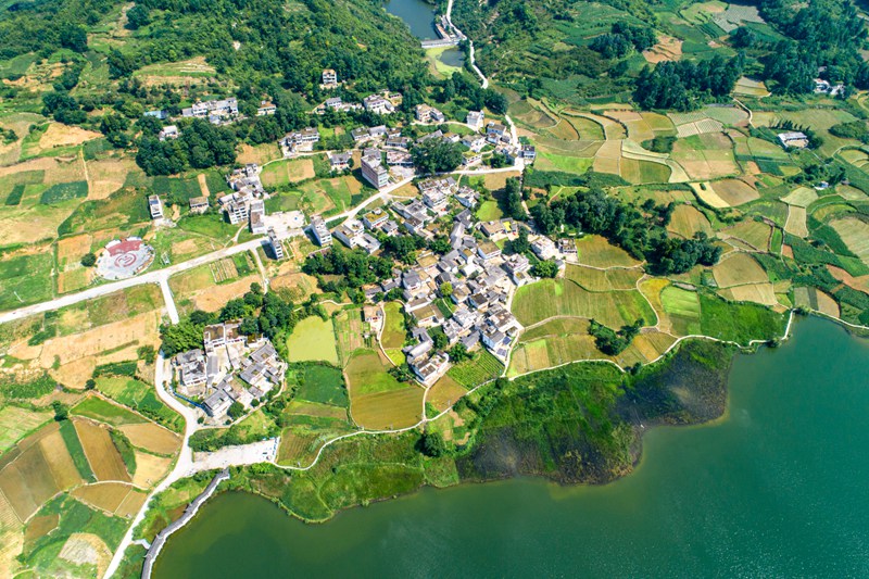 2022年6月21日拍攝的貴州省黔西市綠化白族彝族鄉(xiāng)大海子村（無人機照片）。