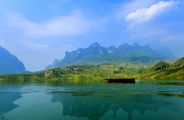 “醉”在盛夏之旅 細(xì)品詩(shī)和遠(yuǎn)方。