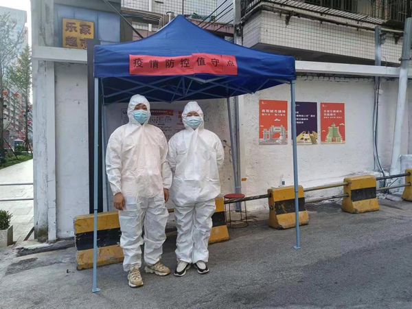黨員干部職工參加志愿者。