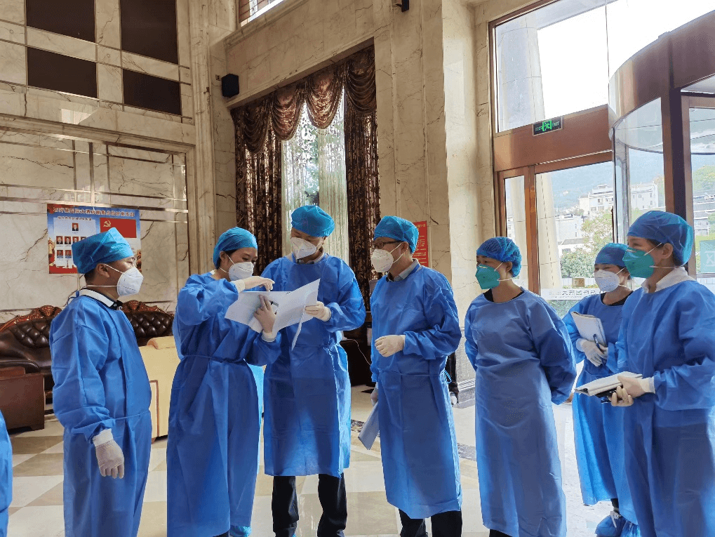 貴州省衛(wèi)生計生監(jiān)督局赴六市州開展貴陽市異地安置隔離人員集中隔離點督查工作。