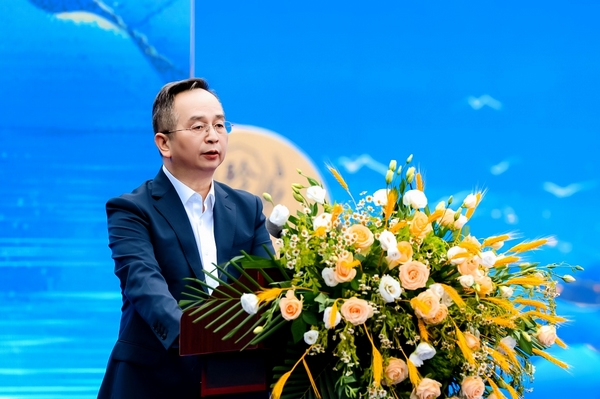 3金東投資集團副總裁唐均致辭。