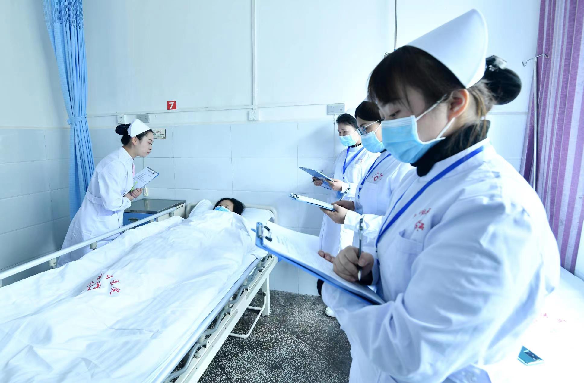 平壩區(qū)舉辦首屆中醫(yī)藥系統(tǒng)技能競賽。