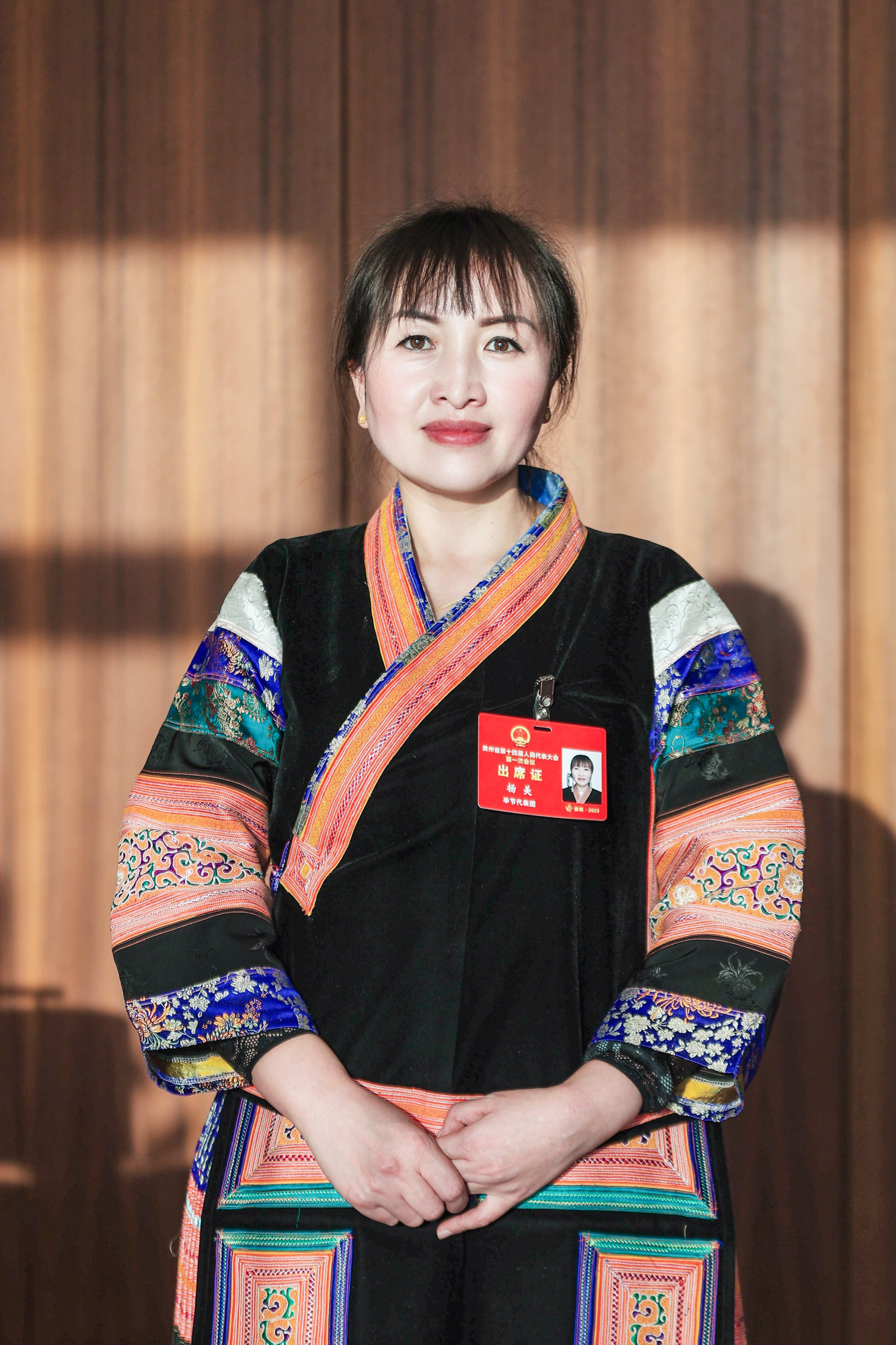 楊美：創(chuàng)新體制機(jī)制 助推蠟染刺繡產(chǎn)業(yè)發(fā)展壯大