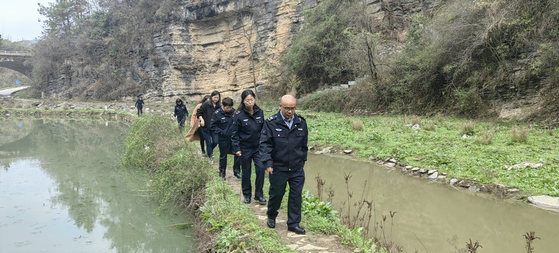 組織開展聯(lián)合執(zhí)法巡邏。貴陽市水政監(jiān)察支隊供圖