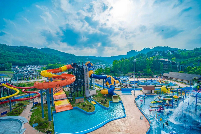 溫泉水樂園。