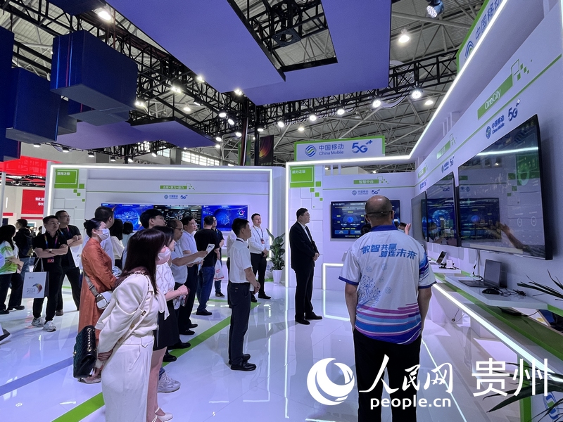 中國移動2023數(shù)博會展館一隅。 人民網(wǎng) 陳潔泉攝