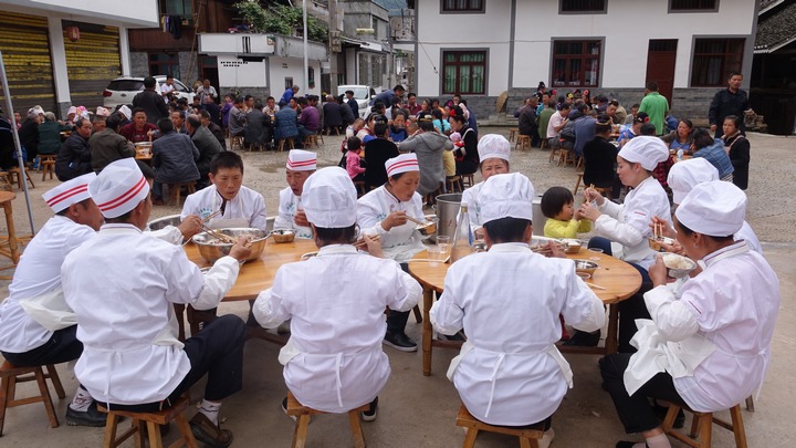 凱里平寨“勺管家”百姓食堂“管”出文明新風(fēng)尚。
