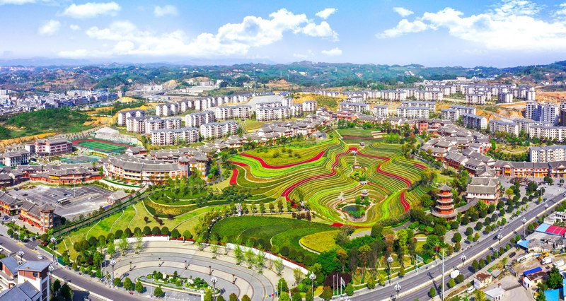 大方縣奢香古鎮(zhèn)易地扶貧搬遷安置區(qū)。畢節(jié)市委宣傳部供圖