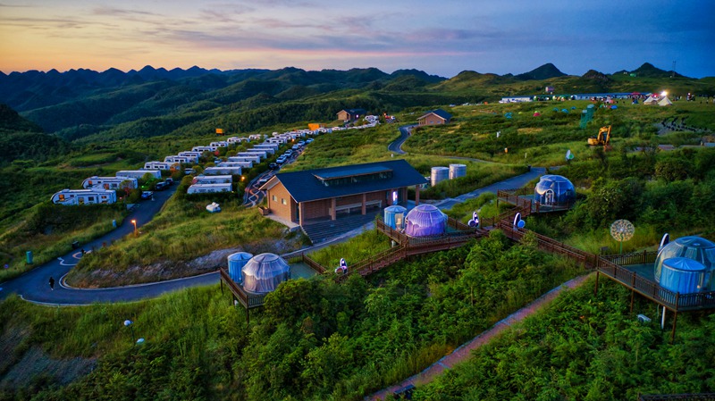 大方縣油杉河景區(qū)崔蘇壩國際露營基地。王平攝