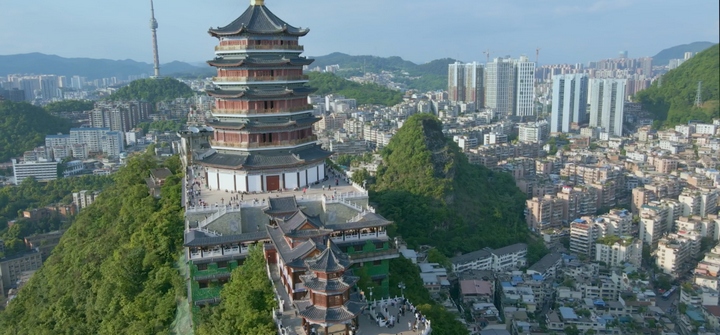 閣樓。