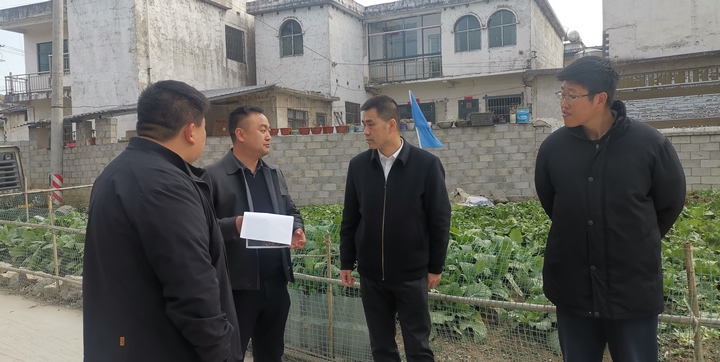 王金源到夏云鎮(zhèn)調(diào)研水資源環(huán)境保護工作。