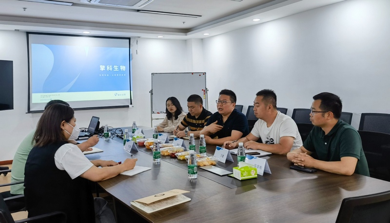 清鎮(zhèn)職教城管委會(huì)聯(lián)合院校到南京開展招商考察。職教城管委會(huì)提供 (2).jpg