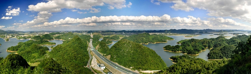 紅楓湖全景。