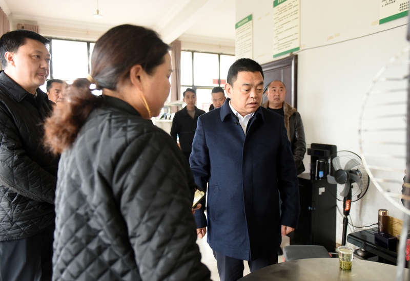 唐友波到天龍鎮(zhèn)、樂平鎮(zhèn)檢查低溫凝凍天氣安全工作。