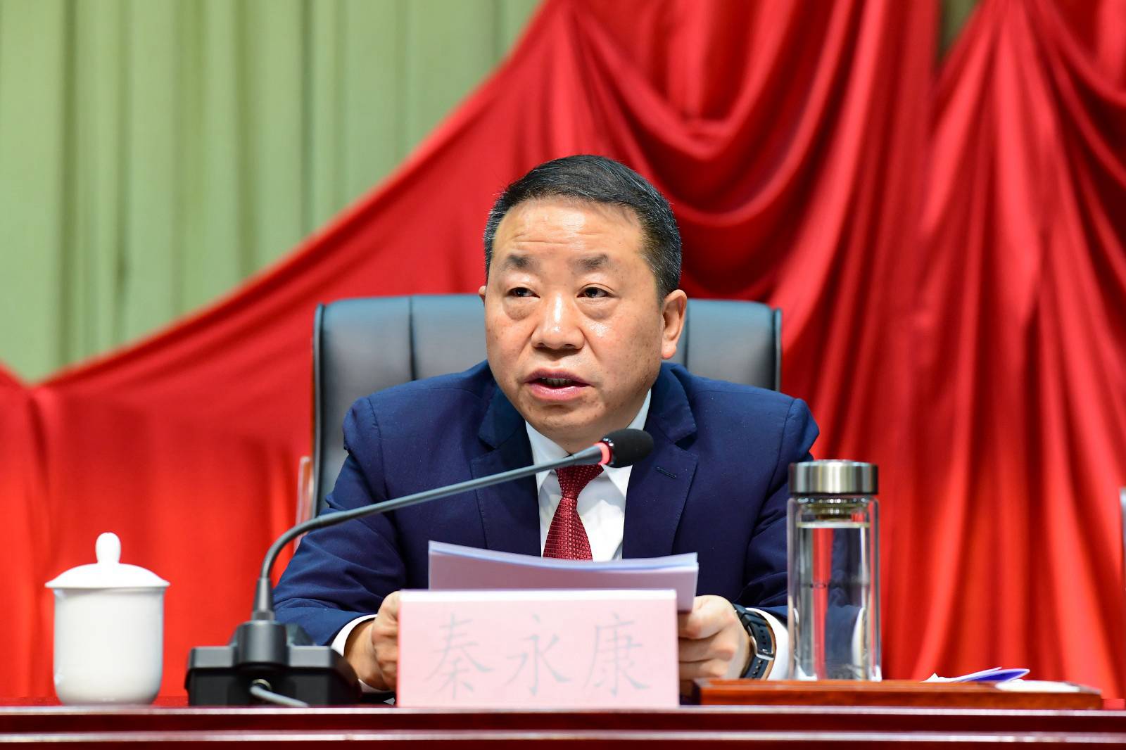 秦永康講話。