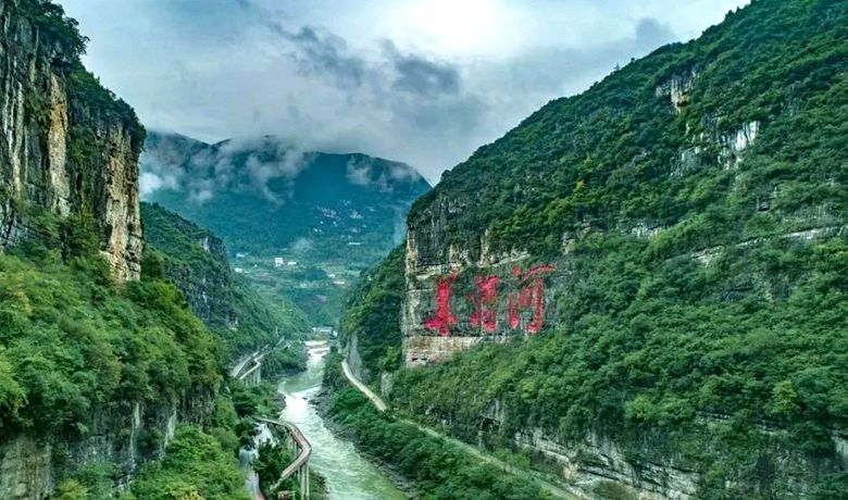 逐水而上 護(hù)“綠”而行 仁懷譜寫綠色發(fā)展新篇章