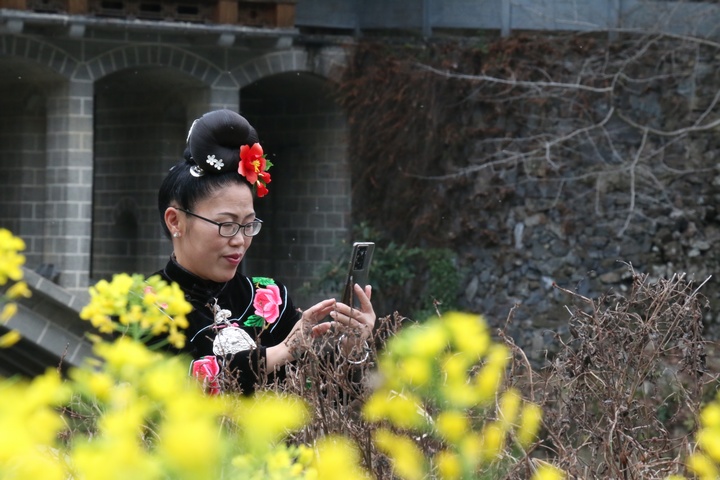 圖為游客在旅拍。
