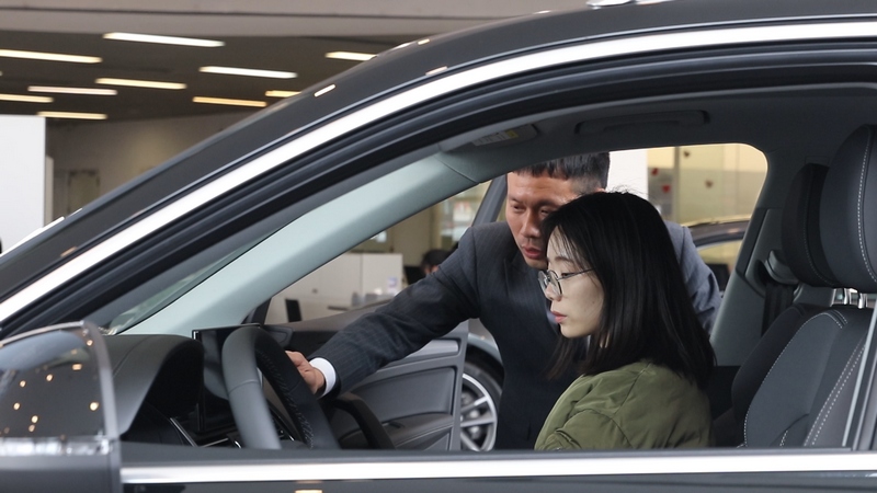銷(xiāo)售介紹新款車(chē)型（劉曉麗）.jpg