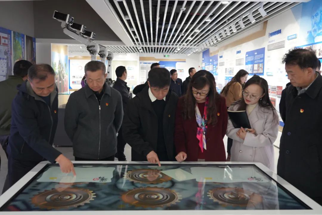 沉浸式、體驗式學(xué)習(xí)。