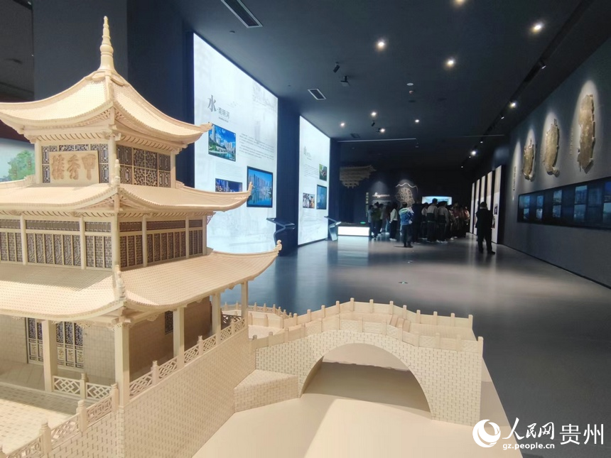 展覽館一角。人民網(wǎng) 龍章榆攝 