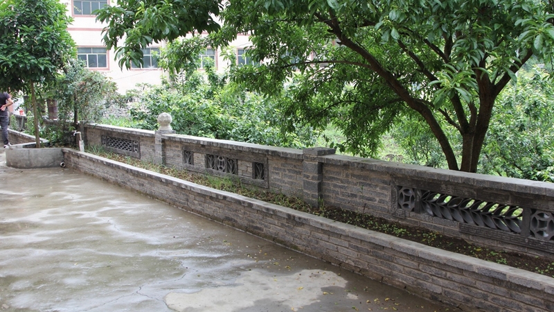 修文縣六廣鎮(zhèn)六廣河峽谷的驛泉村，不少村民的房屋庭院，正在靜悄悄實(shí)現(xiàn)著“變裝” 修文縣融媒體中心姜繼恒 攝
