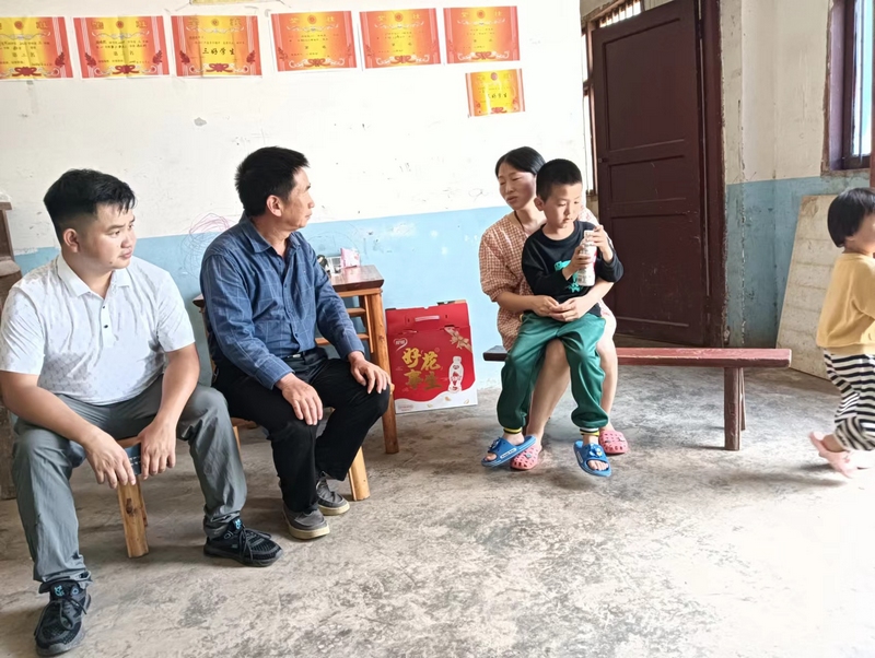 圖片桐梓縣木瓜鎮(zhèn)關(guān)工委積極開展“送教上門、送愛到家”活動(dòng)。