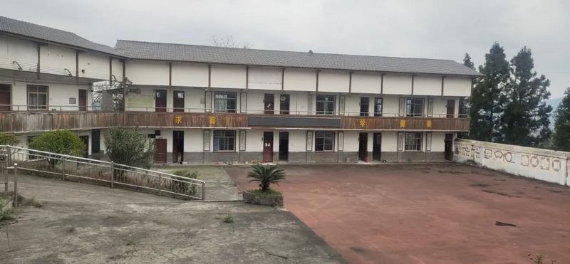 3、閑置村小改建為集康養(yǎng)、研學(xué)、興趣培訓(xùn)為一體的綜合性機(jī)構(gòu)。