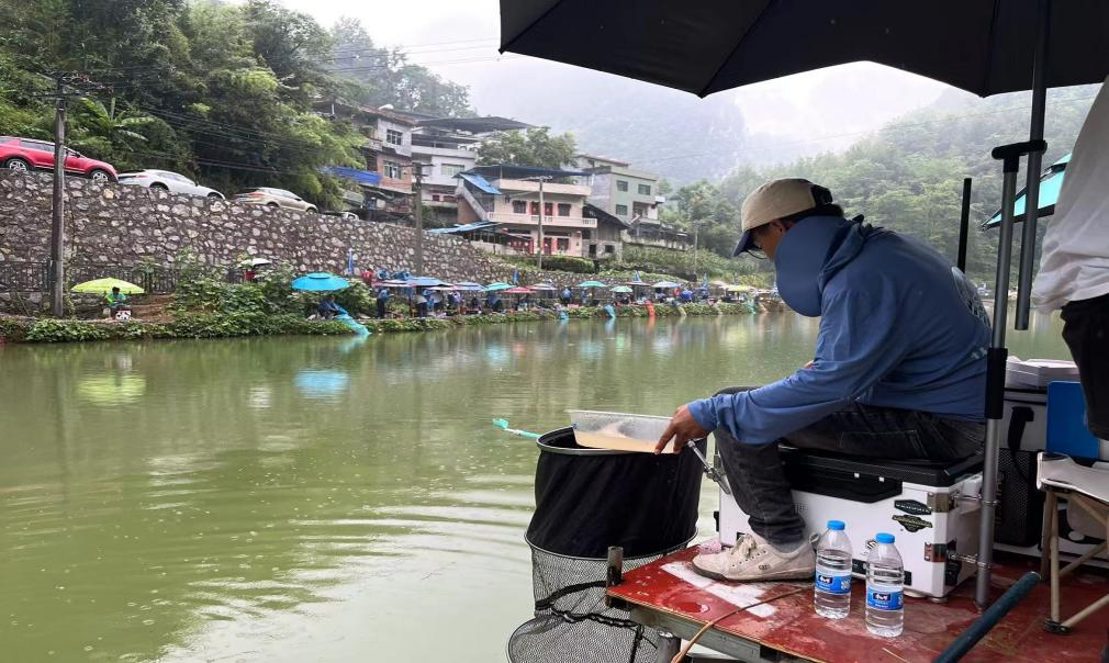 比賽進(jìn)行時(shí)。