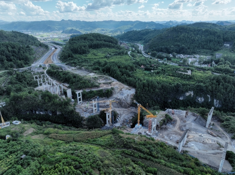 預(yù)計(jì)明年通車！獨(dú)山縣這條區(qū)域重要道路正加緊建設(shè)。