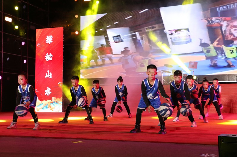 籃球表演《中國夢·籃球少年》.JPG