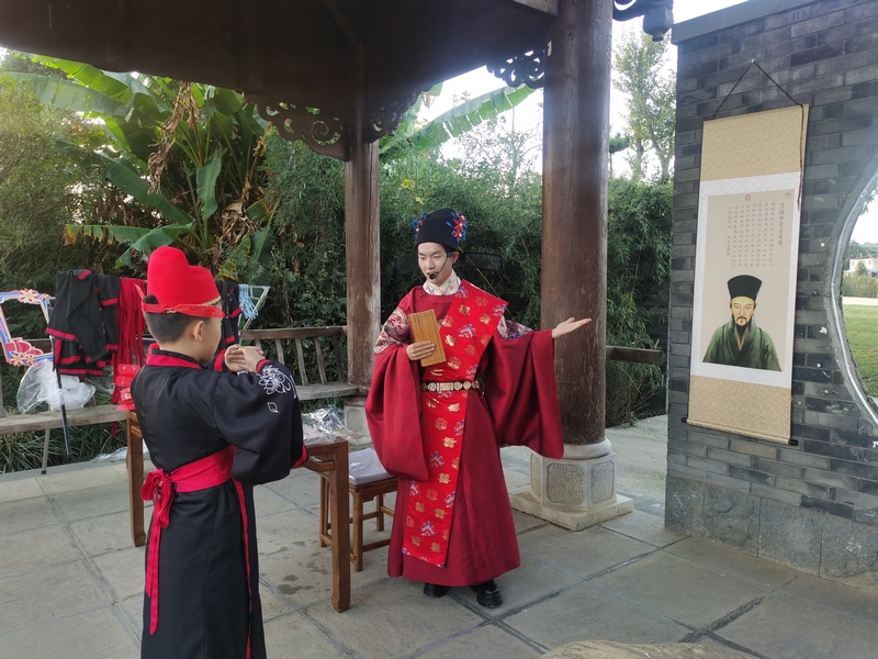 國慶期間，“國潮陽明·秋夜星河”--中國陽明文化園2024國慶嘉年華每天準時開放。查姜維 攝