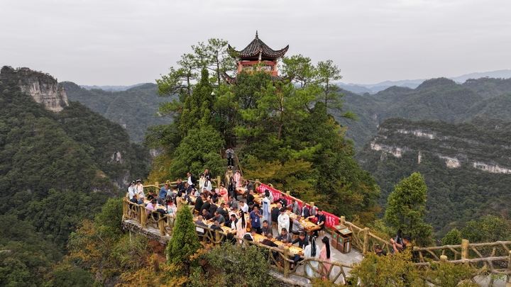 圖為“棋解珍瓏局，弈決云臺山”2024年首屆“云臺山杯”圍棋系列公開賽現(xiàn)場。吳昌前攝