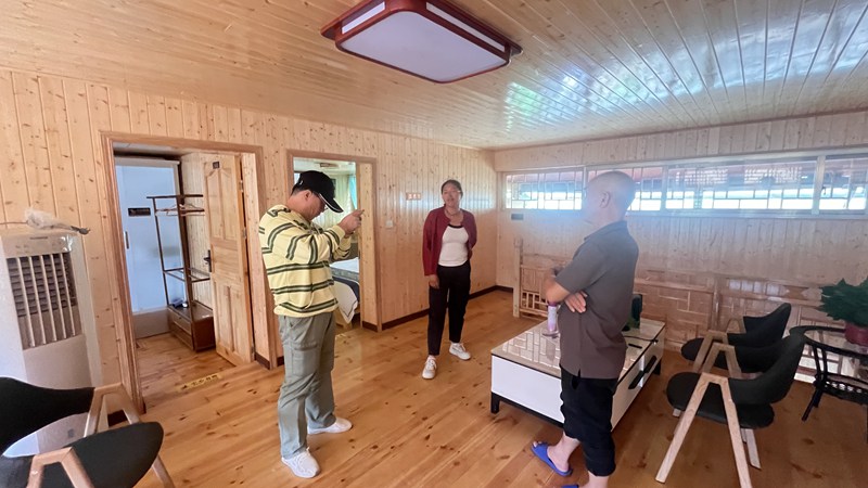 圖為：帶旅居客人選房