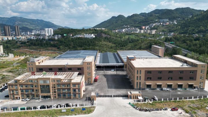 銅仁：火力全開忙生產(chǎn) 奮力沖刺四季度。