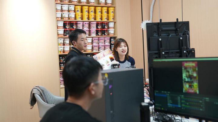 銅仁：火力全開忙生產(chǎn) 奮力沖刺四季度。