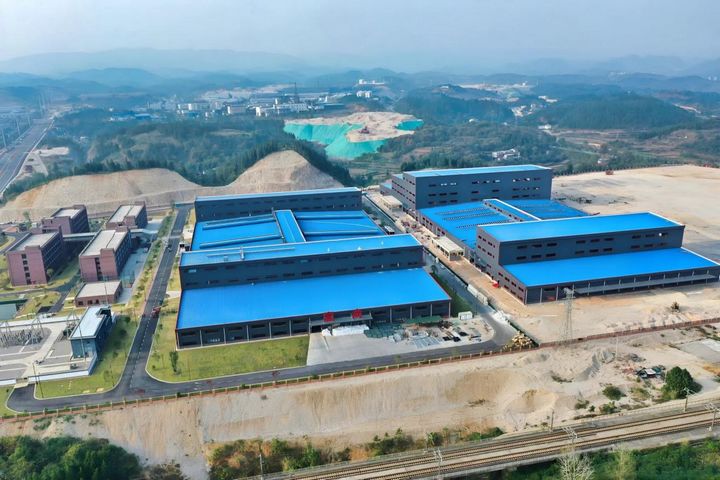 全球最長！銅仁大龍建成100米新能源隧道窯生產(chǎn)線。