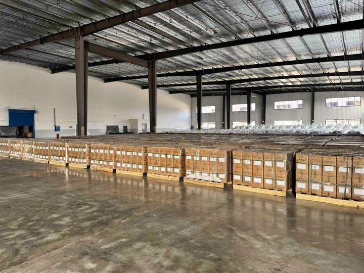 全球最長！銅仁大龍建成100米新能源隧道窯生產(chǎn)線。
