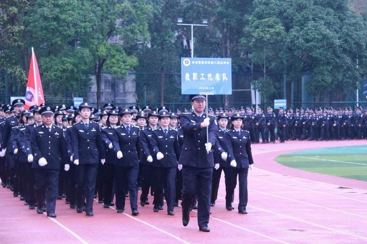 閃亮登場(chǎng)。