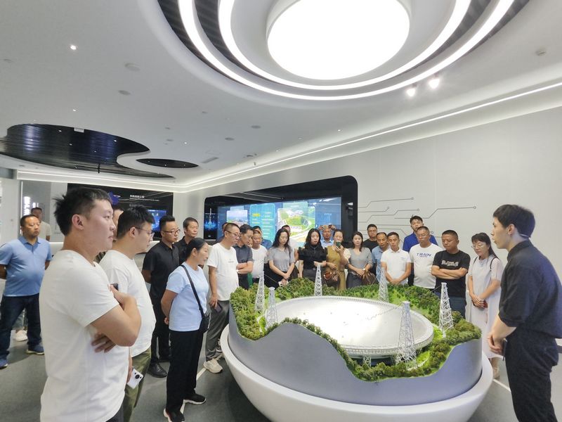 跳出小課堂，實踐悟真知，管理學(xué)院針對性地精心打磨每一堂課。貴州大學(xué)管理學(xué)院供圖 .jpg