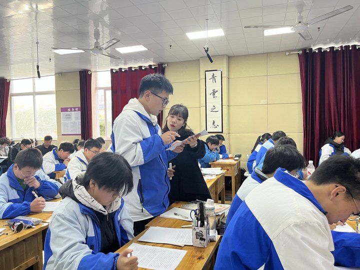 示范課 。程建平攝