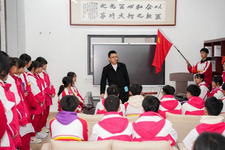 2、活動(dòng)現(xiàn)場(chǎng)。