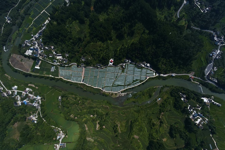 金沙建設(shè)高標(biāo)準(zhǔn)農(nóng)田 夯實農(nóng)業(yè)發(fā)展“耕”基 。