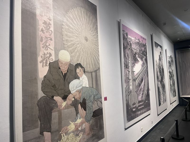 “國畫之鄉(xiāng)·丹青長順”第三屆美術(shù)雙年展現(xiàn)場。人民網(wǎng) 陳潔泉攝