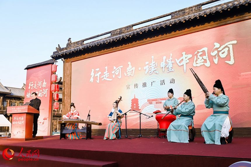 “華夏古樂團(tuán)”演奏。人民網(wǎng) 霍亞平攝