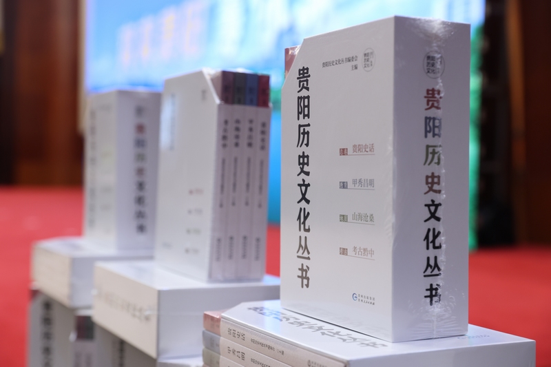 12、書(shū)籍。