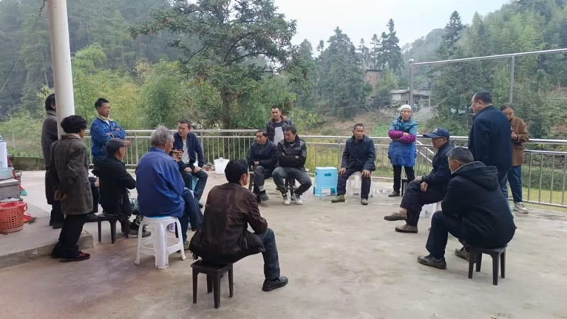 1 通過(guò)面對(duì)面”話家常”的形式了解民眾訴求需求。