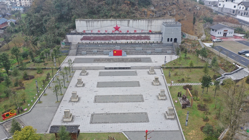 1、長干山軍民魚水情廣場。