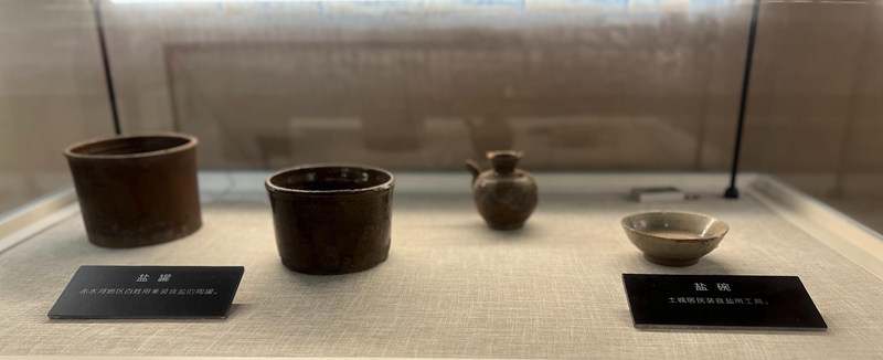 5、館內文物——鹽罐。習水融媒供圖