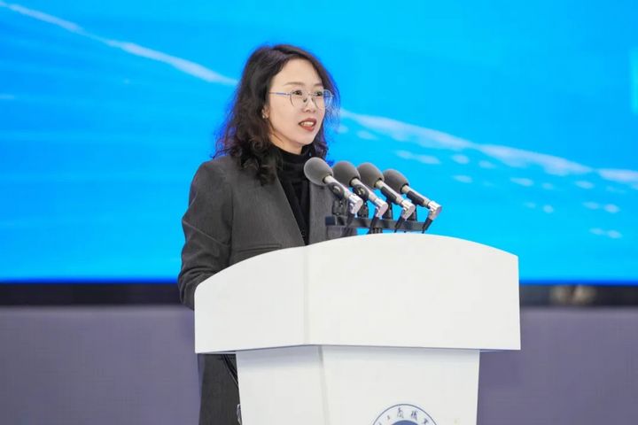 2.學(xué)校理事長尹藝霏做2023-2024學(xué)年總結(jié)動員講話。