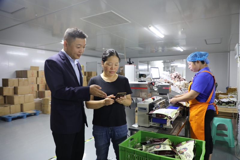 2-積極走訪轄內(nèi)企業(yè)